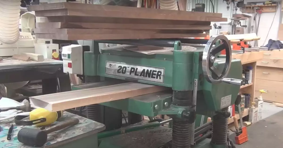 How Does A Jointer Work [Here's What You Need To Know!]