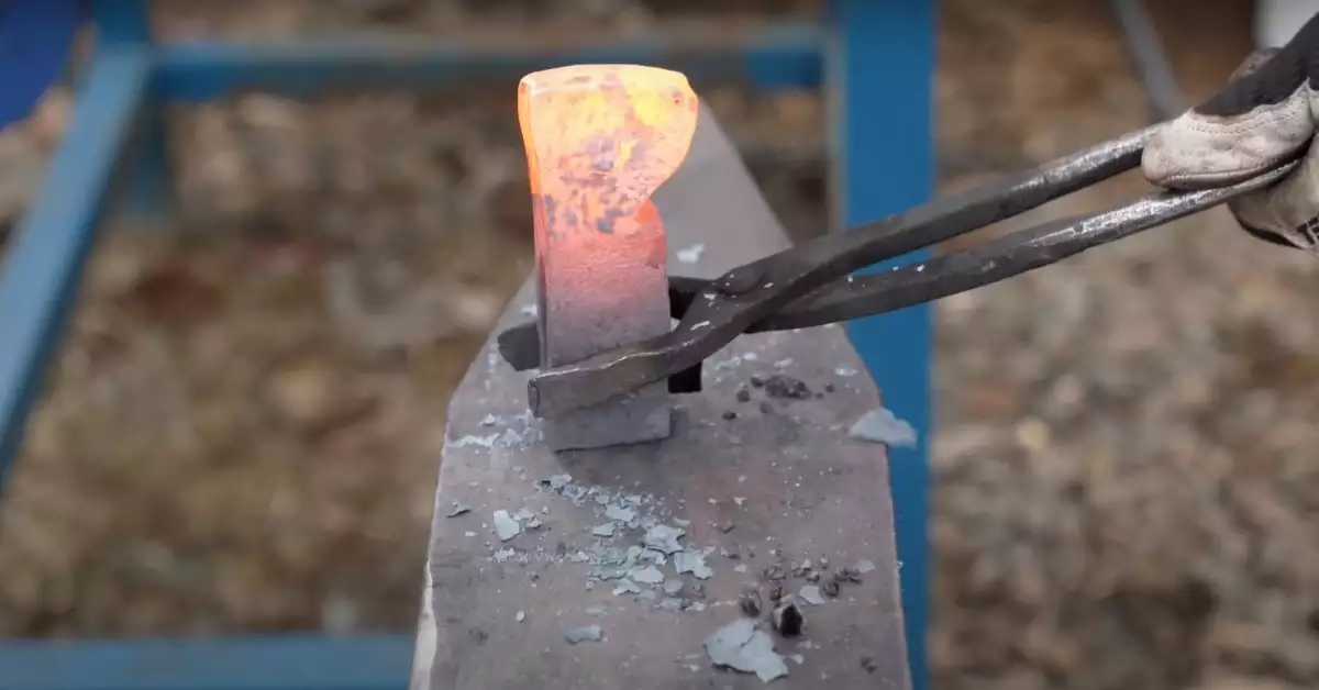 How To Blacken An Axe Head (Step By Step Guide)