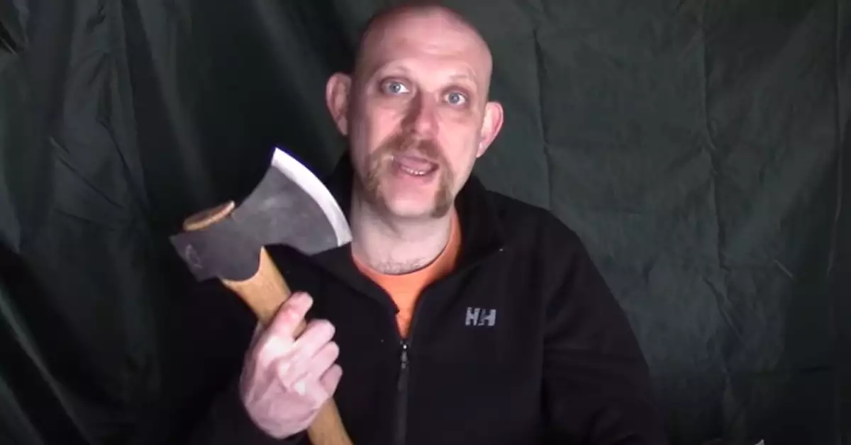 What Is A Hewing Axe - Complete Guide For Beginners - Tool Assemble